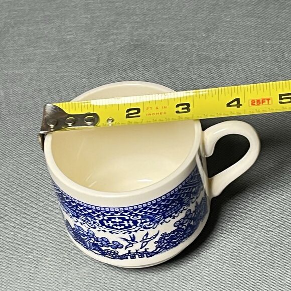 Churchill Staffordshire England Blue Willow Porcelain Tea Cup and Saucer Set - Picture 15 of 16